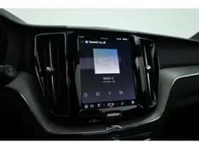 Volvo XC60 (2024) thumbnail 24