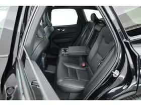 Volvo XC60 (2024) thumbnail 39