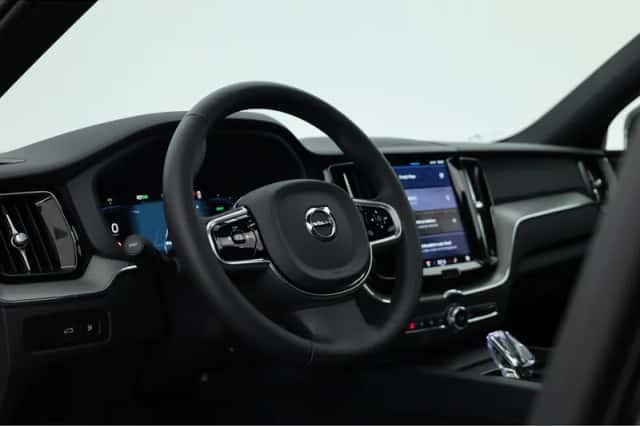 Volvo XC60 (2024) thumbnail 6