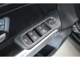 Mercedes-Benz GLB-Klasse (2023) thumbnail 7