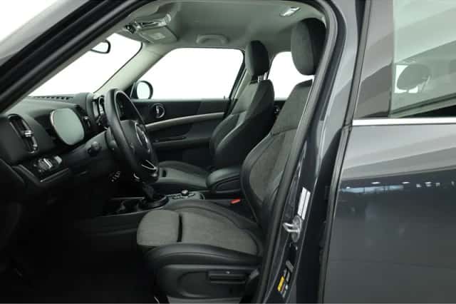 MINI Countryman (2021) thumbnail 3