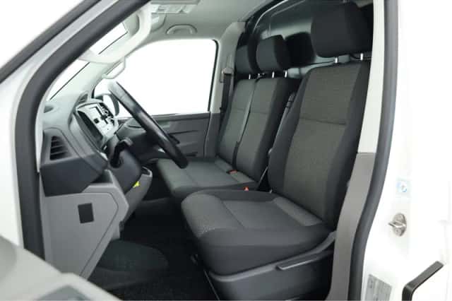 Volkswagen Transporter (2021) thumbnail 3