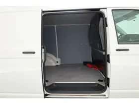 Volkswagen Transporter (2021) thumbnail 24