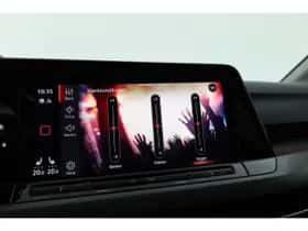 Volkswagen Golf (2020) thumbnail 27