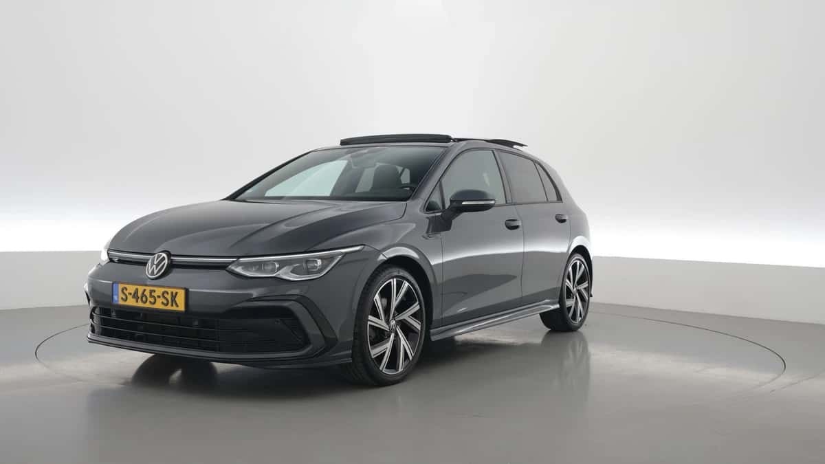 Volkswagen Golf (2021) — foto 1