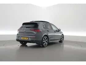 Volkswagen Golf (2021) thumbnail 2