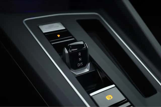 Volkswagen Golf (2021) thumbnail 6