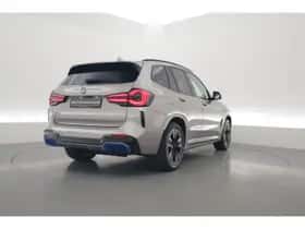 BMW iX3 (2022) thumbnail 2