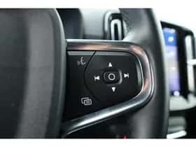 Volvo XC40 (2023) thumbnail 13