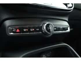 Volvo XC40 (2023) thumbnail 22