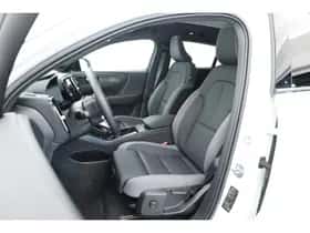 Volvo C40 (2023) thumbnail 3