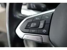 Volkswagen Multivan (2022) thumbnail 11
