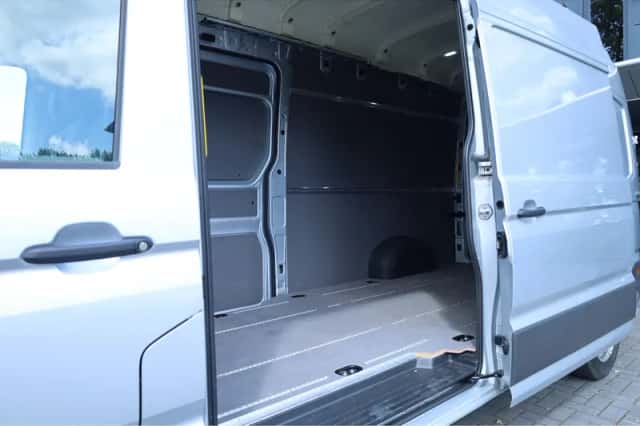 Volkswagen Crafter (2023) thumbnail 4