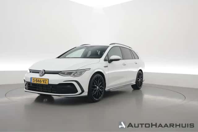 Volkswagen Golf (2022) thumbnail 1