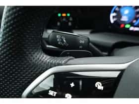 Volkswagen Golf (2022) thumbnail 13