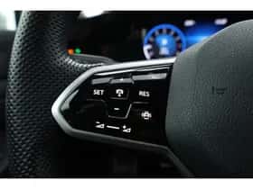 Volkswagen Golf (2022) thumbnail 14