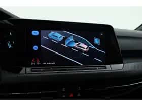 Volkswagen Golf (2022) thumbnail 29