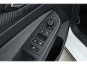 Volkswagen Golf (2022) thumbnail 10