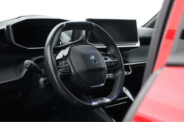 Peugeot 208 (2022) thumbnail 5