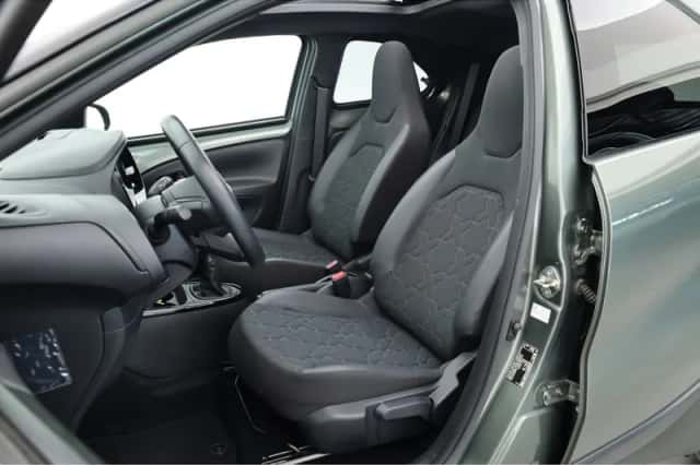 Toyota Aygo (2023) thumbnail 4