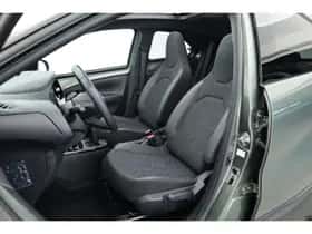 Toyota Aygo (2023) thumbnail 4