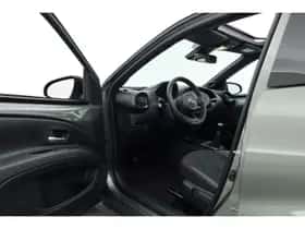 Toyota Aygo (2023) thumbnail 5