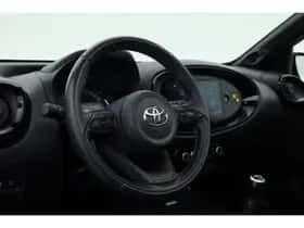 Toyota Aygo (2023) thumbnail 6