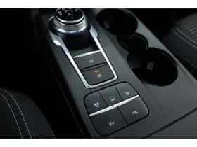 Ford Kuga (2022) thumbnail 36