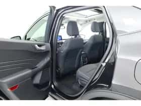 Ford Kuga (2022) thumbnail 40