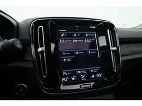 Volvo XC40 (2022) thumbnail 22