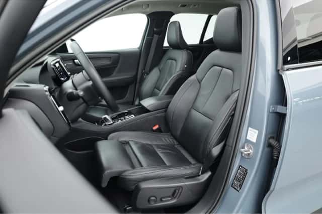 Volvo XC40 (2022) thumbnail 4