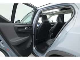 Volvo XC40 (2022) thumbnail 37
