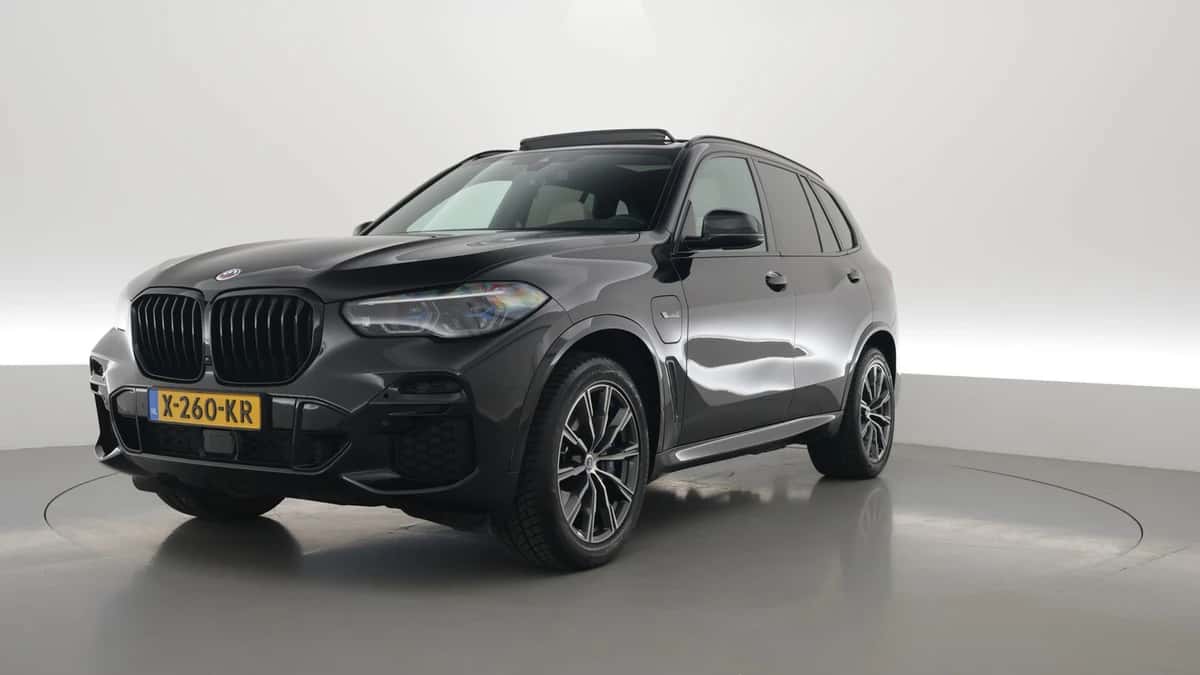 BMW X5 (2022) — foto 1