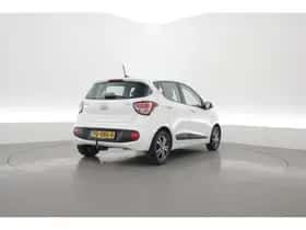 Hyundai i10 (2017) thumbnail 2