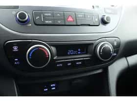 Hyundai i10 (2017) thumbnail 23
