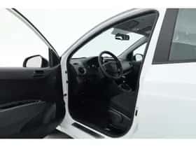 Hyundai i10 (2017) thumbnail 5