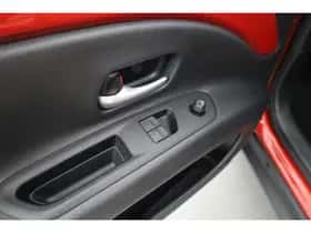 Toyota Aygo (2023) thumbnail 7