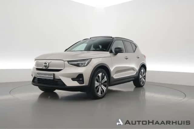 Volvo XC40 (2023) thumbnail 1
