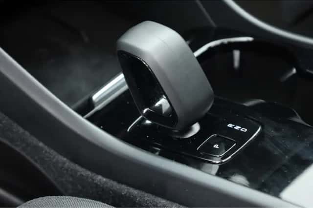 Volvo XC40 (2023) thumbnail 6