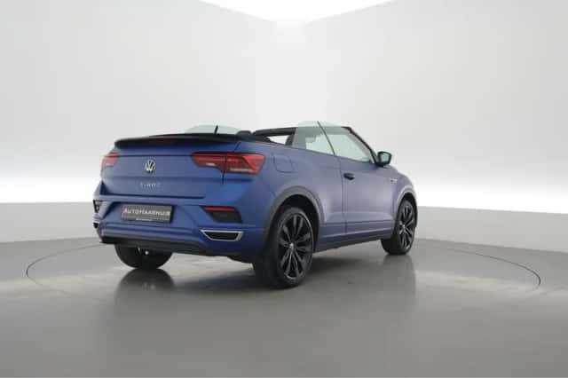 Volkswagen T-Roc (2021) thumbnail 2