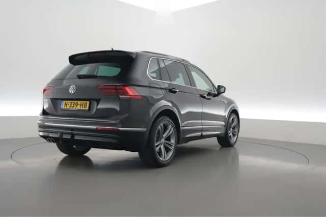Volkswagen Tiguan (2020) thumbnail 2