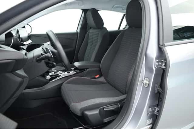 Peugeot 208 (2022) thumbnail 3