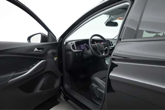 Opel Grandland (2022) thumbnail 5