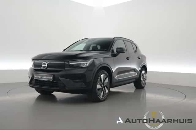 Volvo XC40 (2023) thumbnail 1