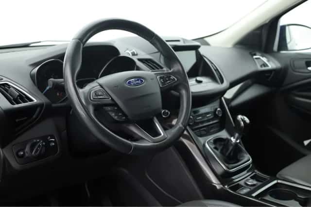 Ford Kuga (2017) thumbnail 5