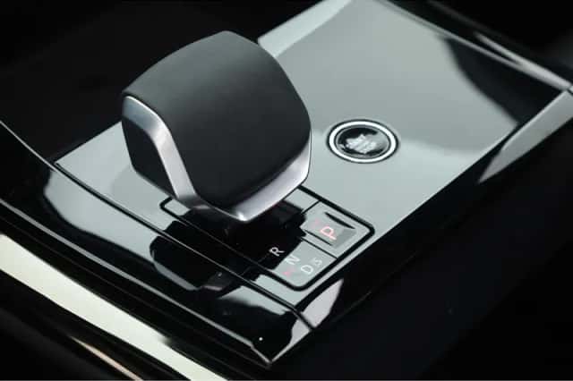 Land Rover Range Rover Sport (2026) thumbnail 6