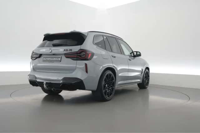 BMW X3 (2022) thumbnail 2