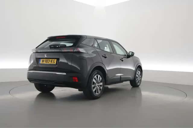 Peugeot e-2008 (2021) thumbnail 2