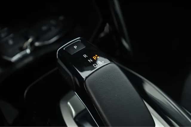 Peugeot e-2008 (2021) thumbnail 6