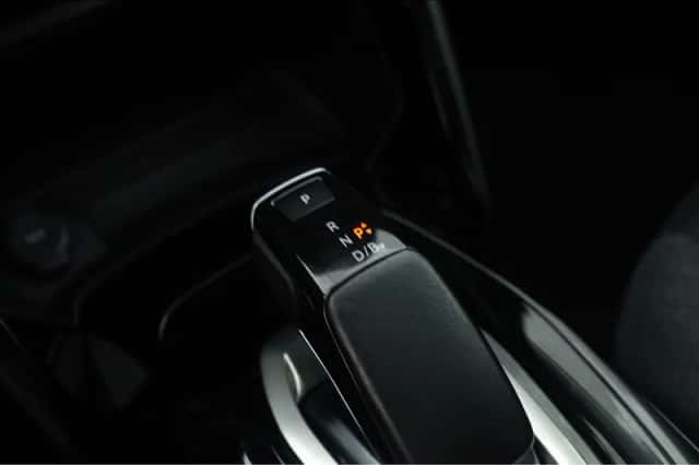 Peugeot e-2008 (2021) thumbnail 6